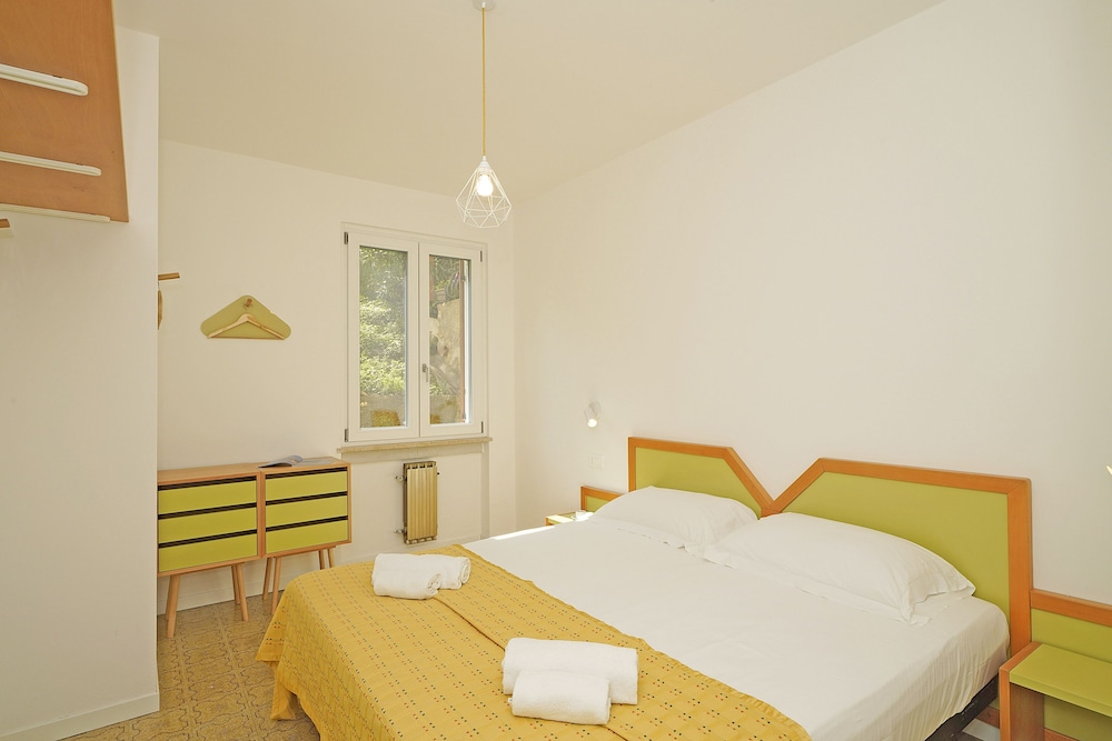 Apartment, 2 Bedrooms, Courtyard View photo 3