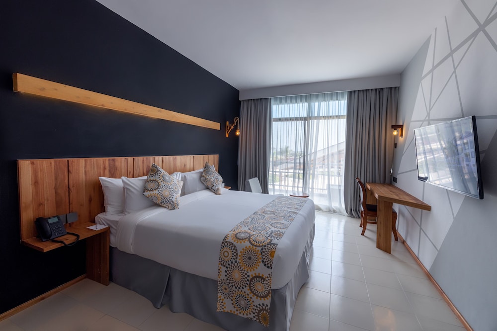 Standard Room, Courtyard View - Photo 1