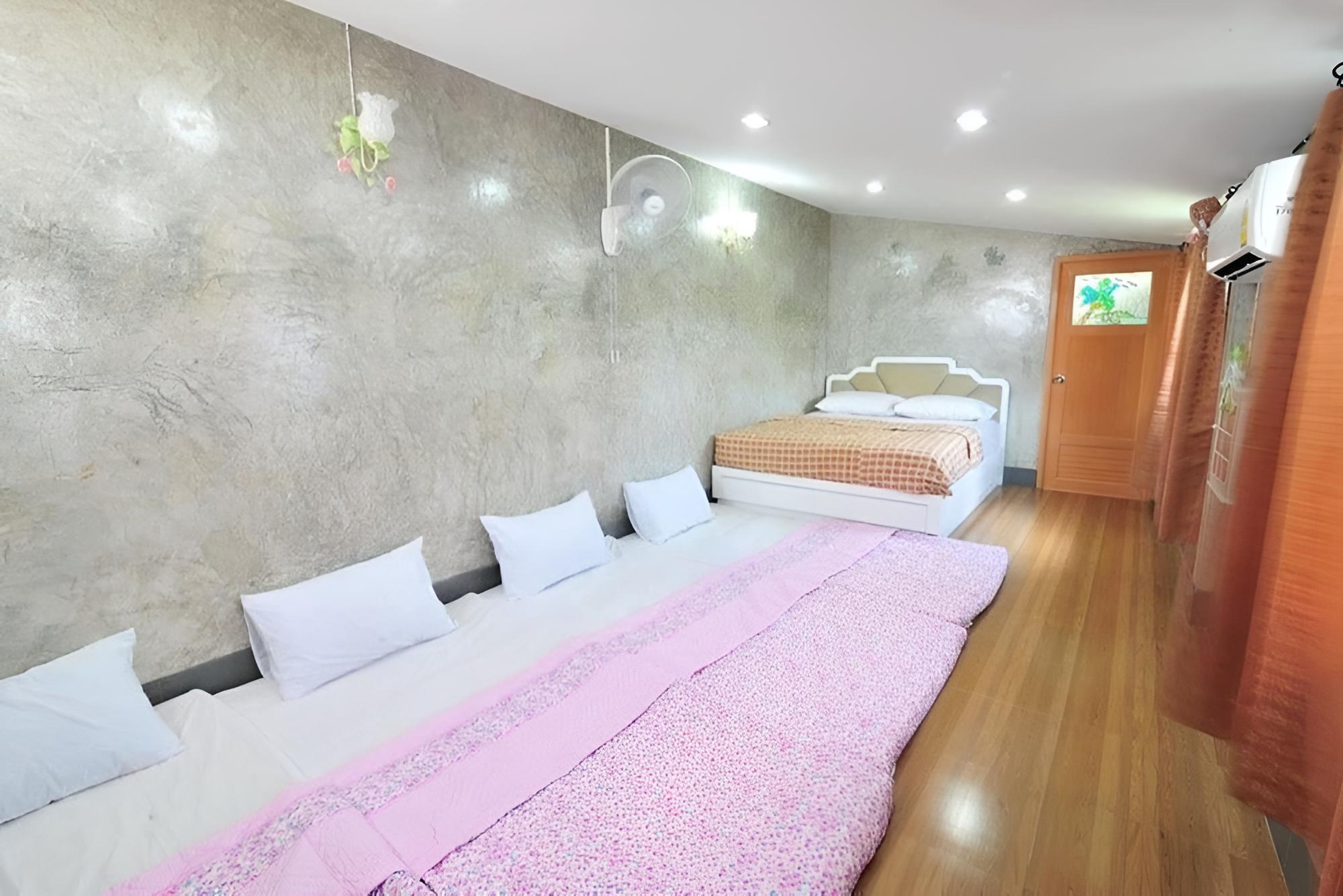 3 Bedrooms Villa photo 2