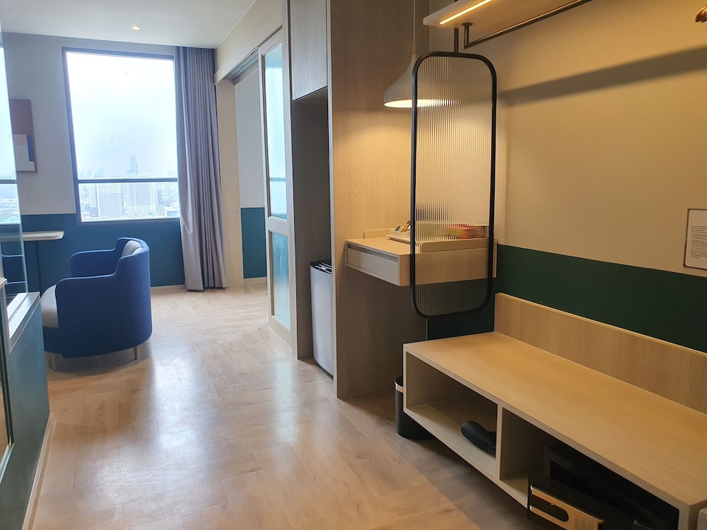 Studio Suite with Bathtub photo 2