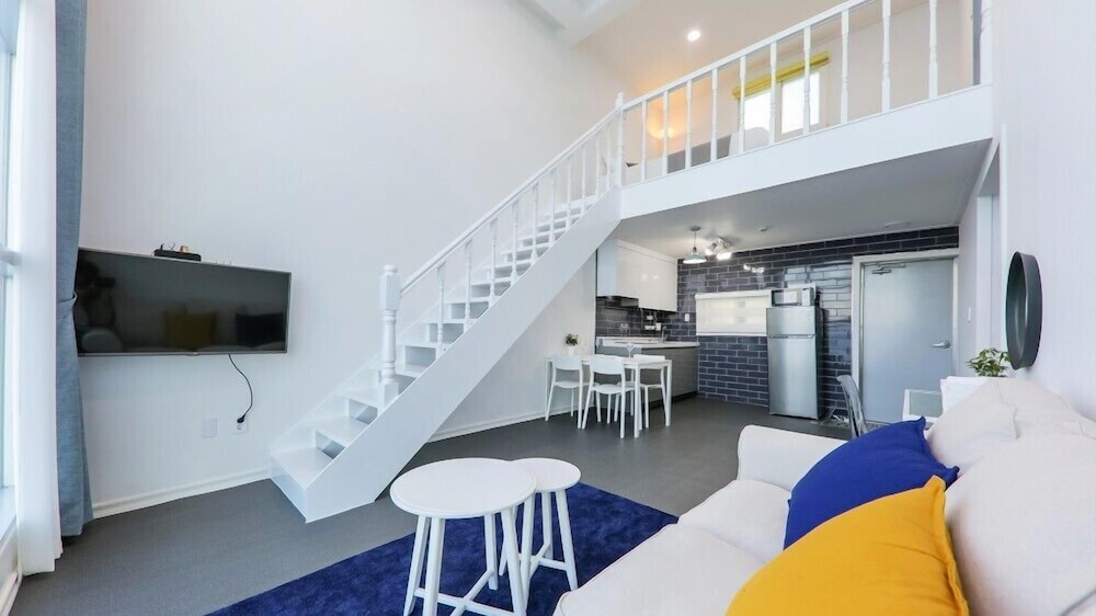 Room (A-202 duplex spa) - Photo 7