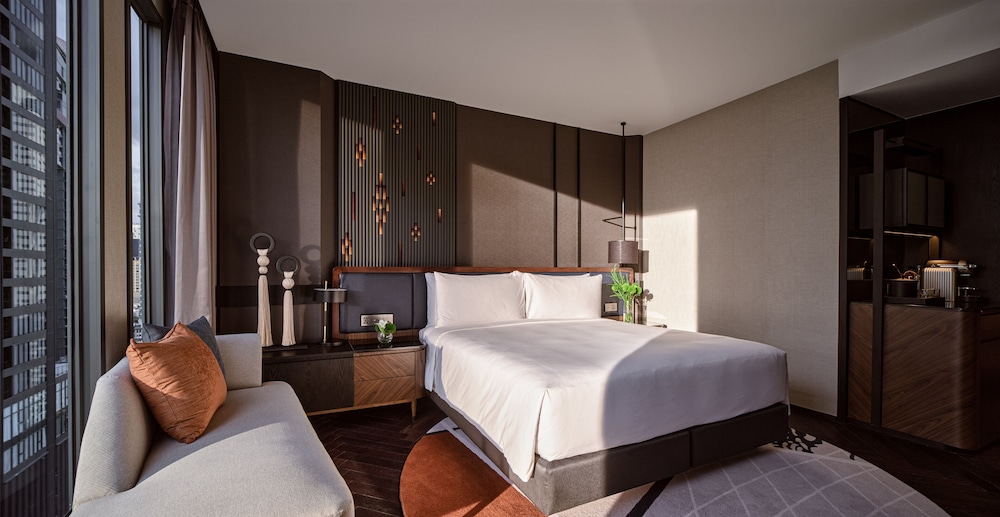 Classic Room, 1 King Bed (High Floor)