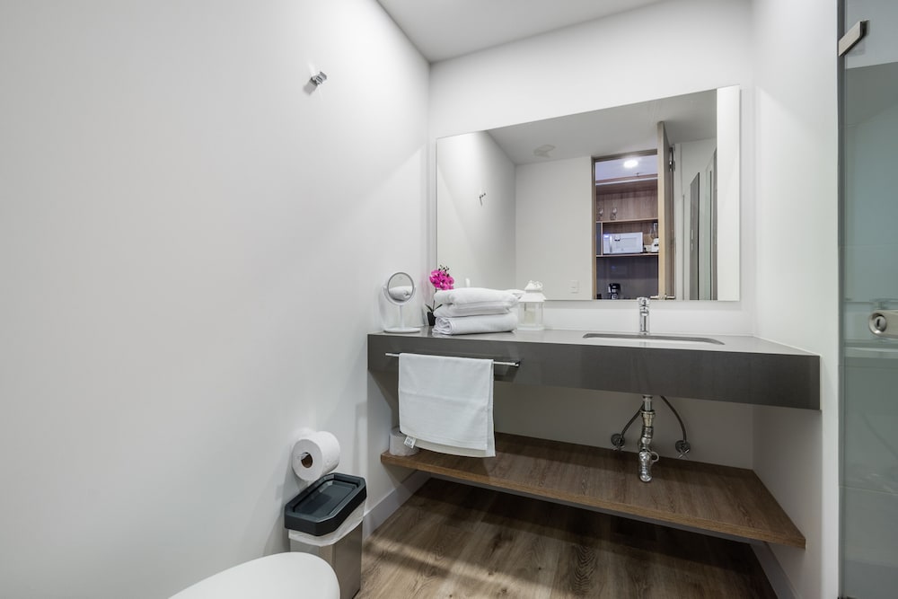 Studio Suite (1207) photo 2