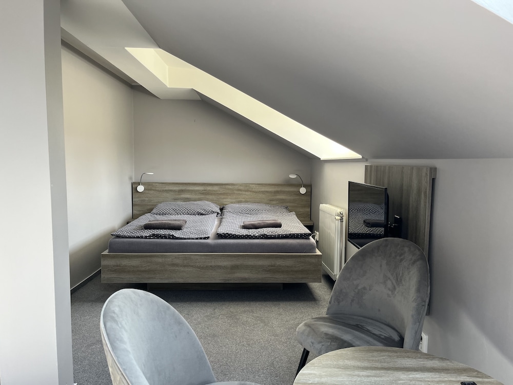 Basic Triple Room photo 1