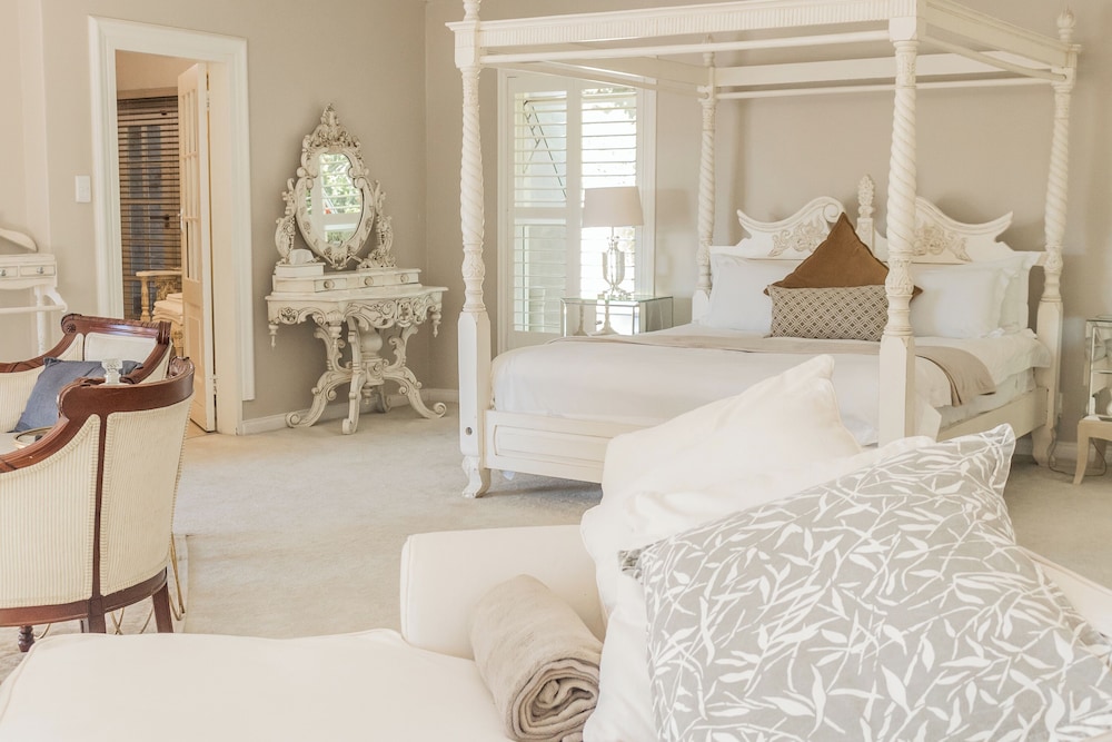 Deluxe Suite photo 2
