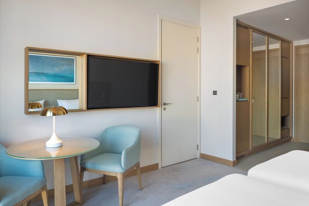 Deluxe Room, 2 Twin Beds, Balcony, Sea View - Photo 3