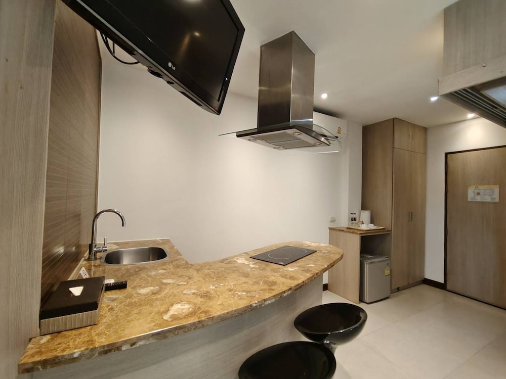 Deluxe Room - Photo 3