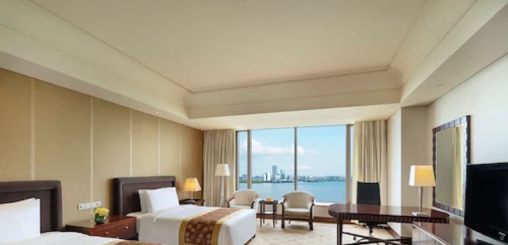 Twin Room, Lake View (Executive Lake View Deluxe Room) - Photo 2