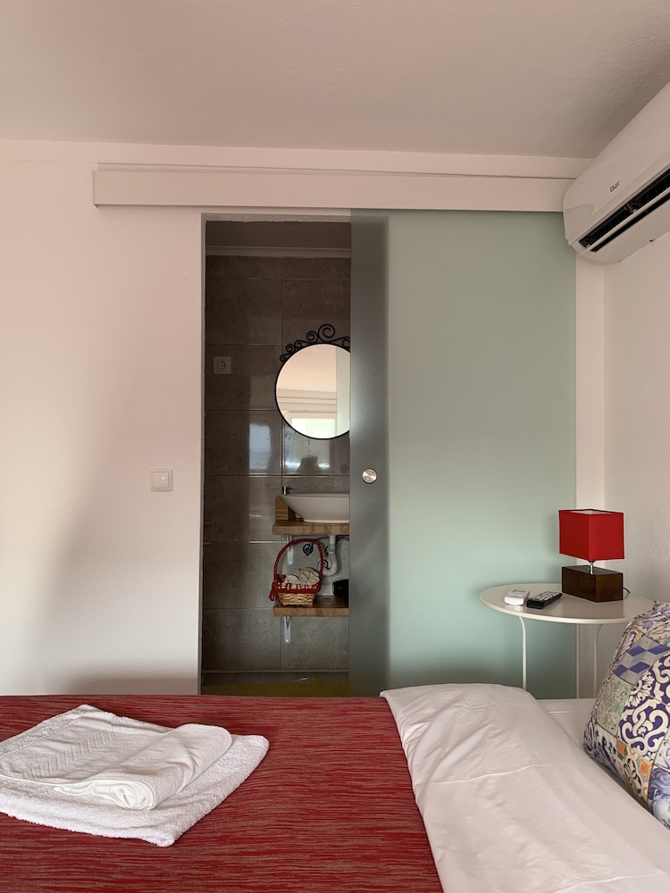 Superior Suite, Private Bathroom (Estoril room) photo 2