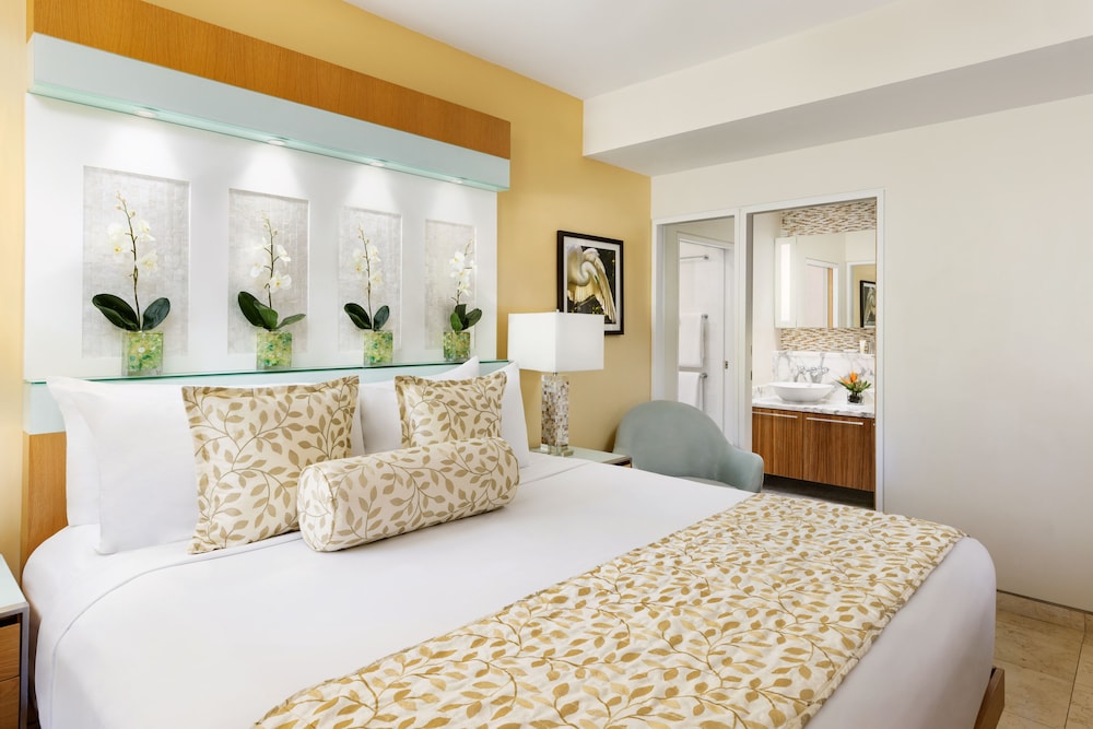 Luxury Two Bedroom Garden View Flat Suite