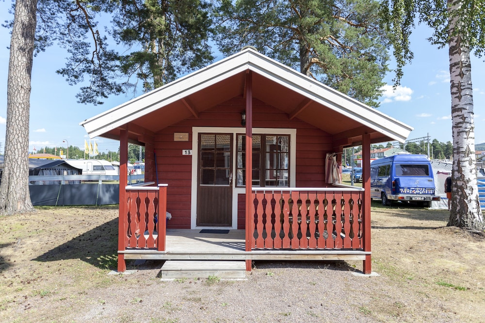 Cabin (Camping) photo 1