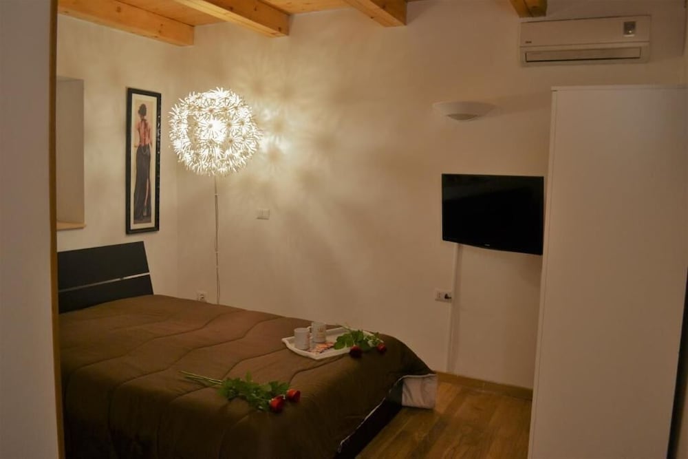 Basic Double Room