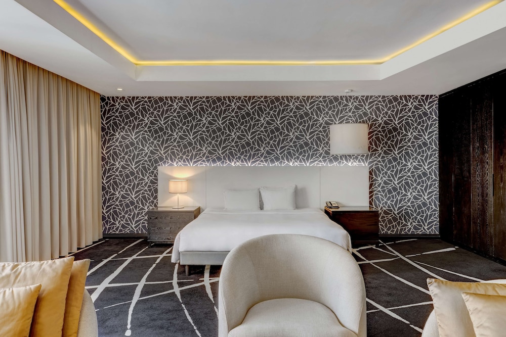 Junior Suite (Lounge Access) photo 2