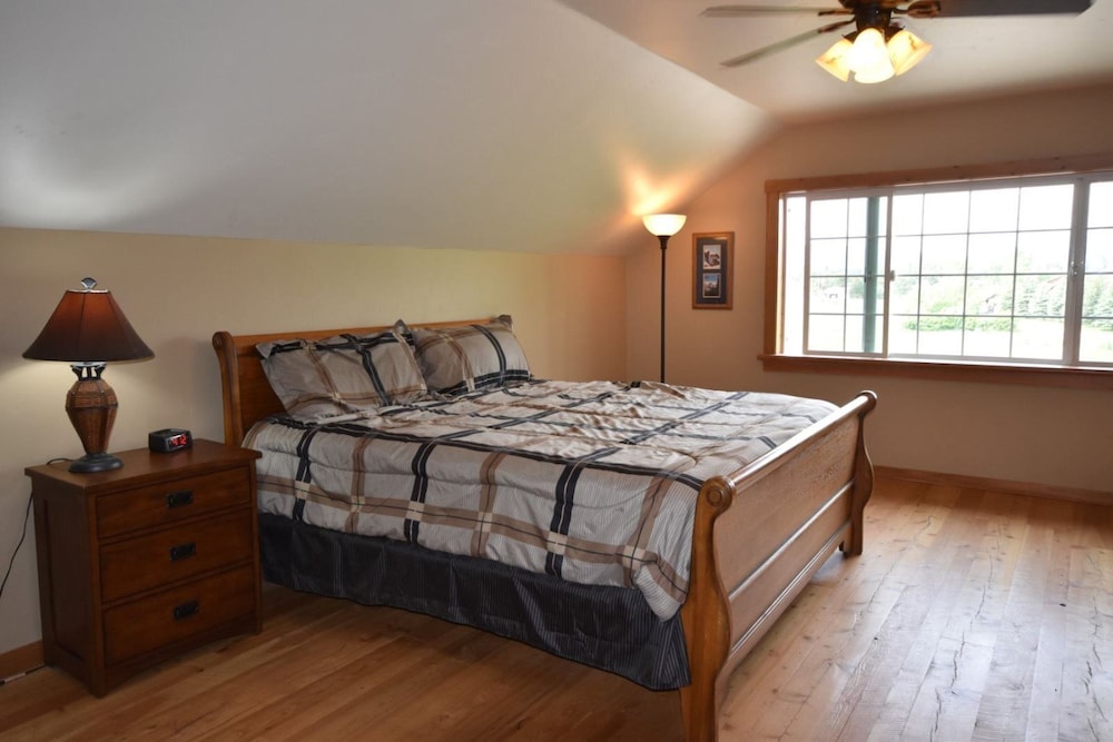 House (RR320)
