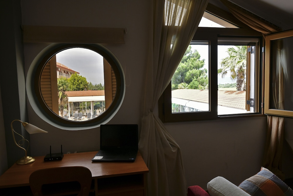 Apartment, 2 Bedrooms - Photo 10