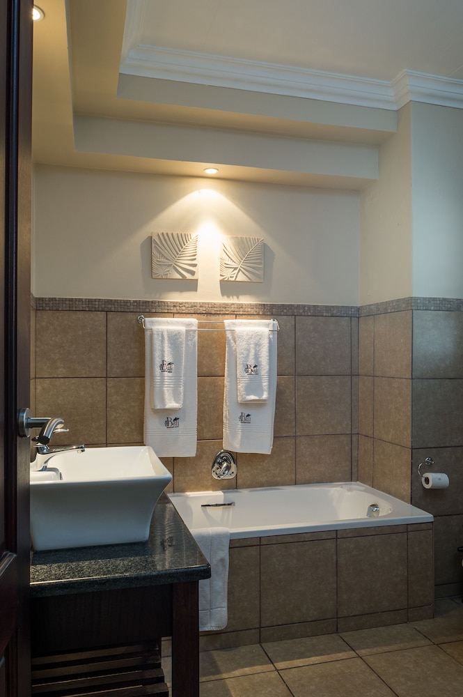 Executive Twin Room - Photo 2