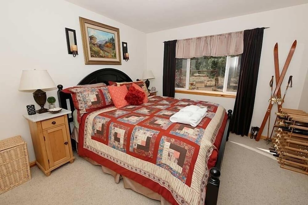 House, 5 Bedrooms