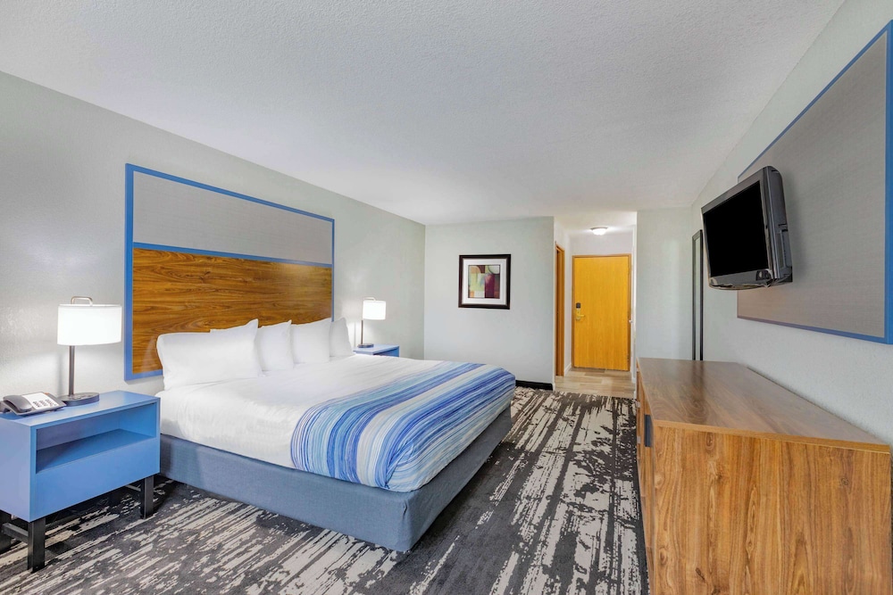 Room, 1 King Bed, Accessible, Non Smoking - Photo 1