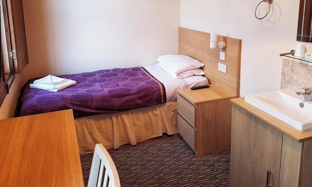 Standard Single Room, Shared Bathroom photo 1
