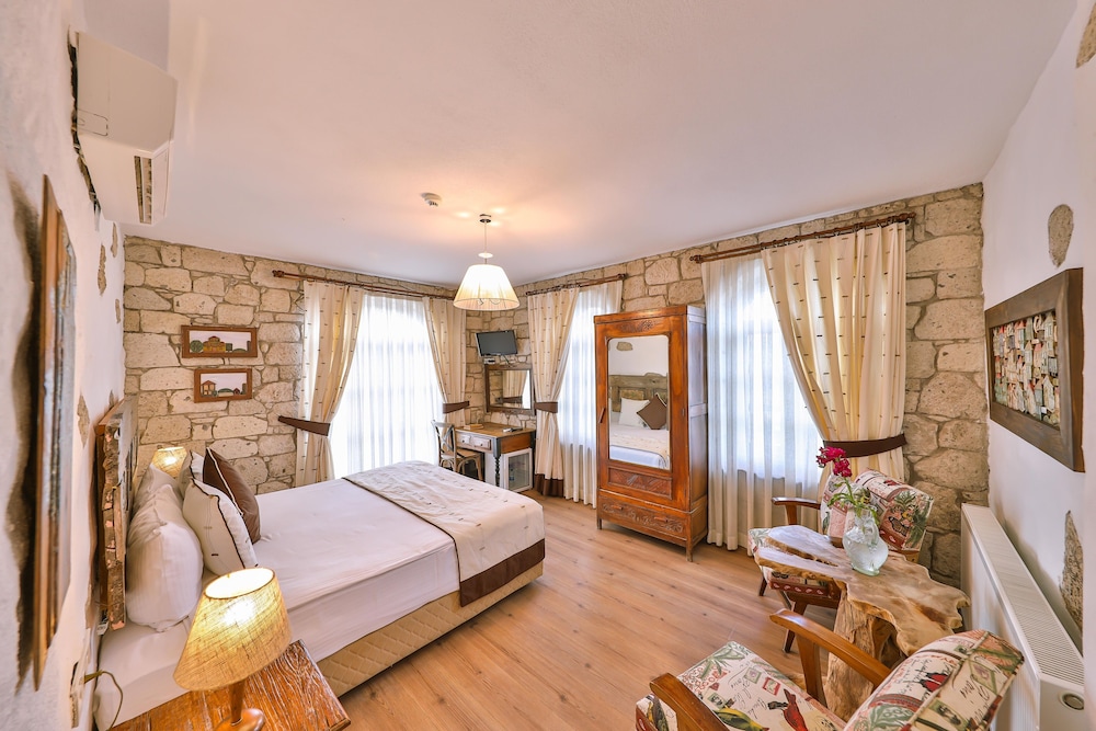 Standard Double or Twin Room, City View