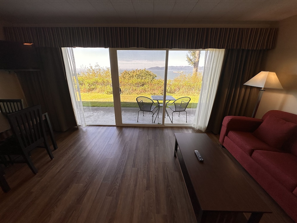 Double Queen Suite View (Pet Friendly) photo 2