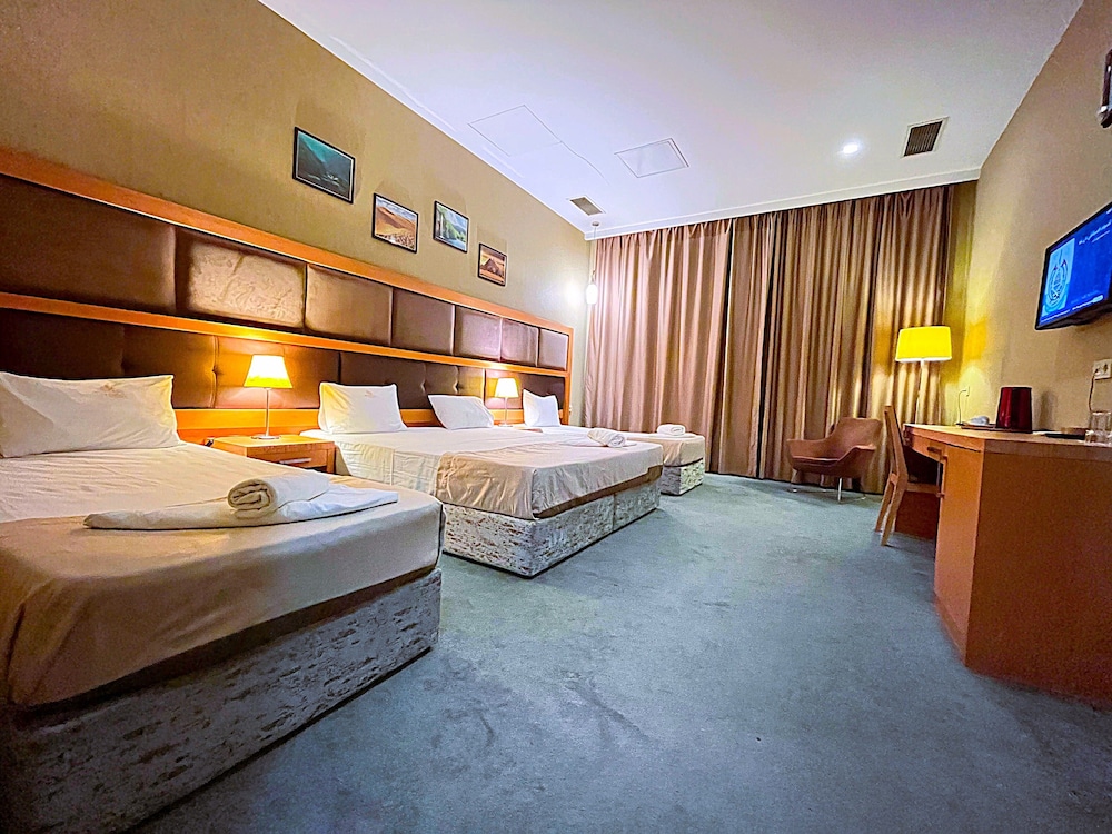 Quadruple Room, Pool Access, City View photo 1