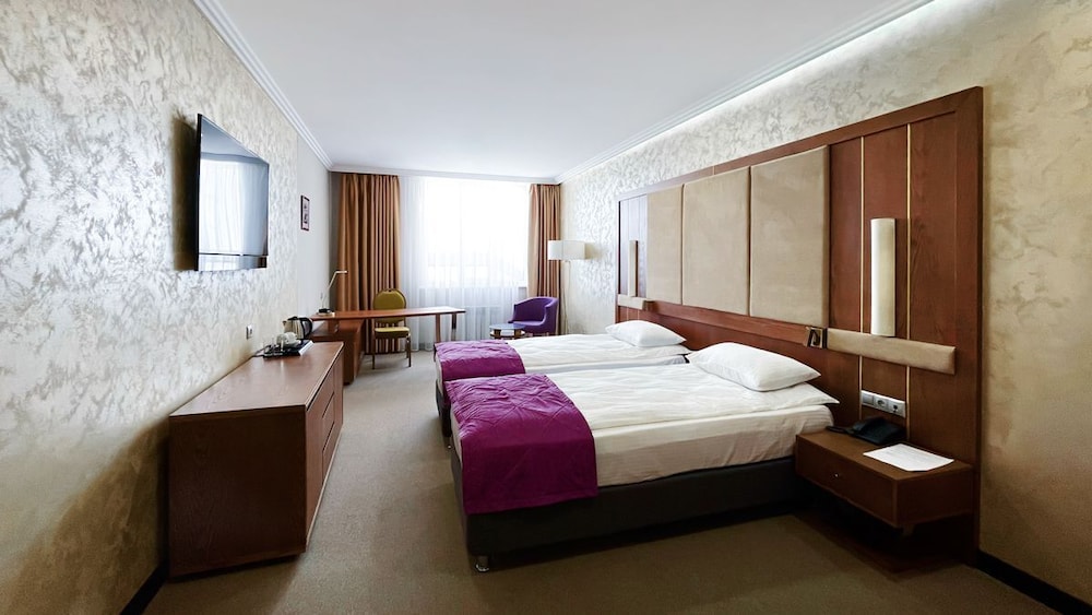Standard Twin Room - Photo 1
