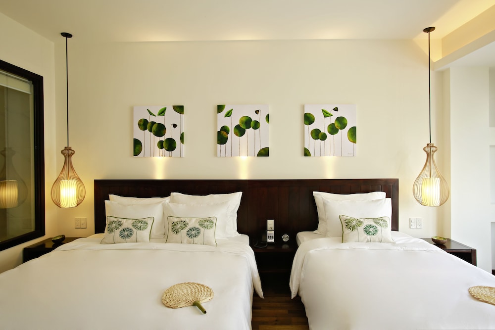 Deluxe Triple Room, Balcony (City/Rice Field View) photo 3