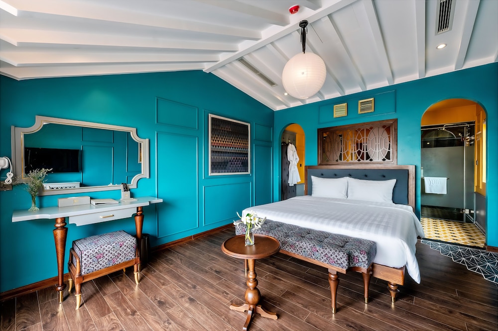 Senior Suite - Photo 2