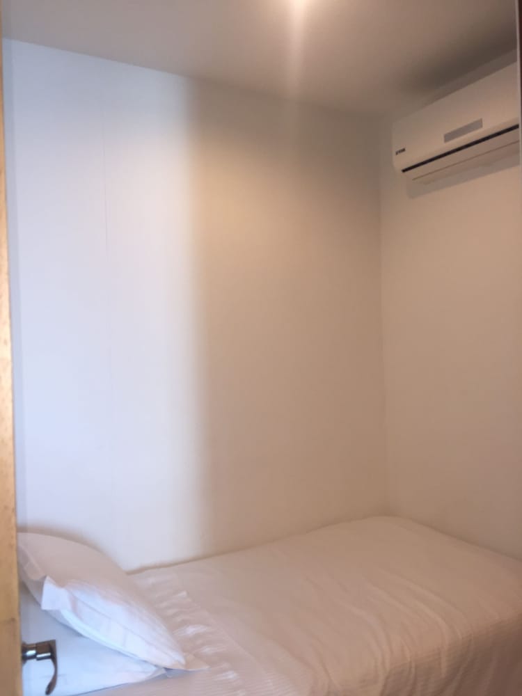 Apartment, 3 Bedrooms, Ocean View, Beachfront photo 2