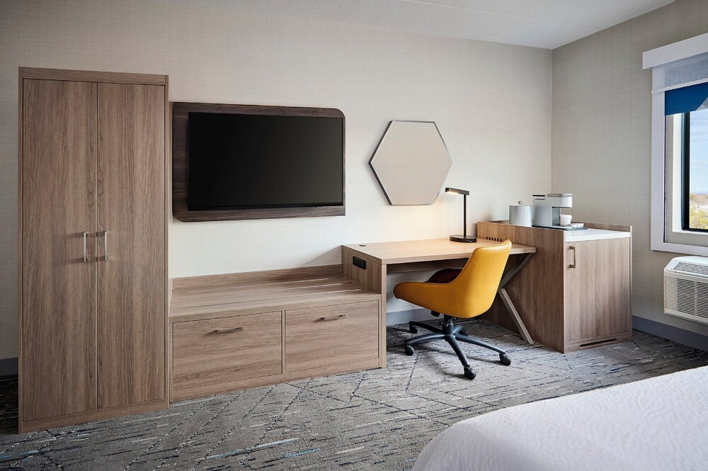 Standard Room, 2 Queen Beds, Accessible (Mobility, Accessible Tub)