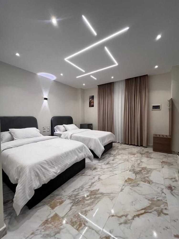 Deluxe Studio, 2 Twin Beds