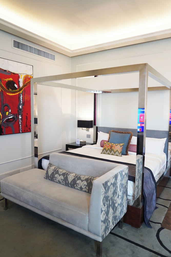 Presidential Room