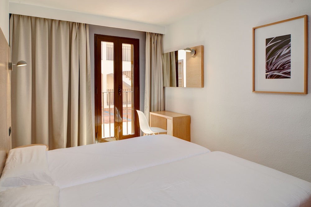 Standard Apartment, 1 Bedroom, Balcony photo 3
