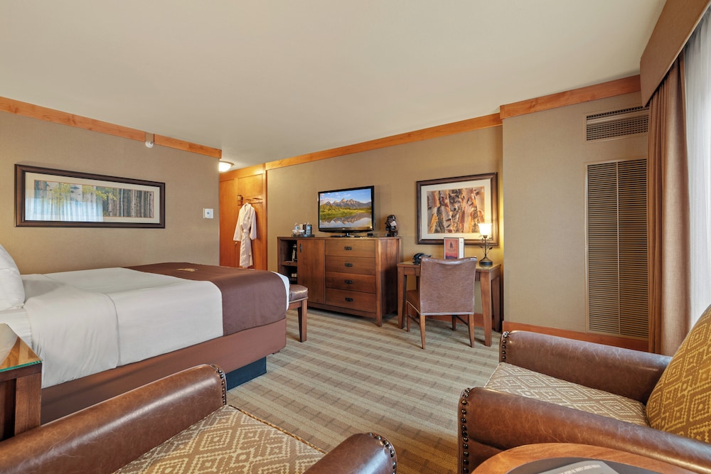 Premium Room, 1 King Bed (Premium King) - Photo 5