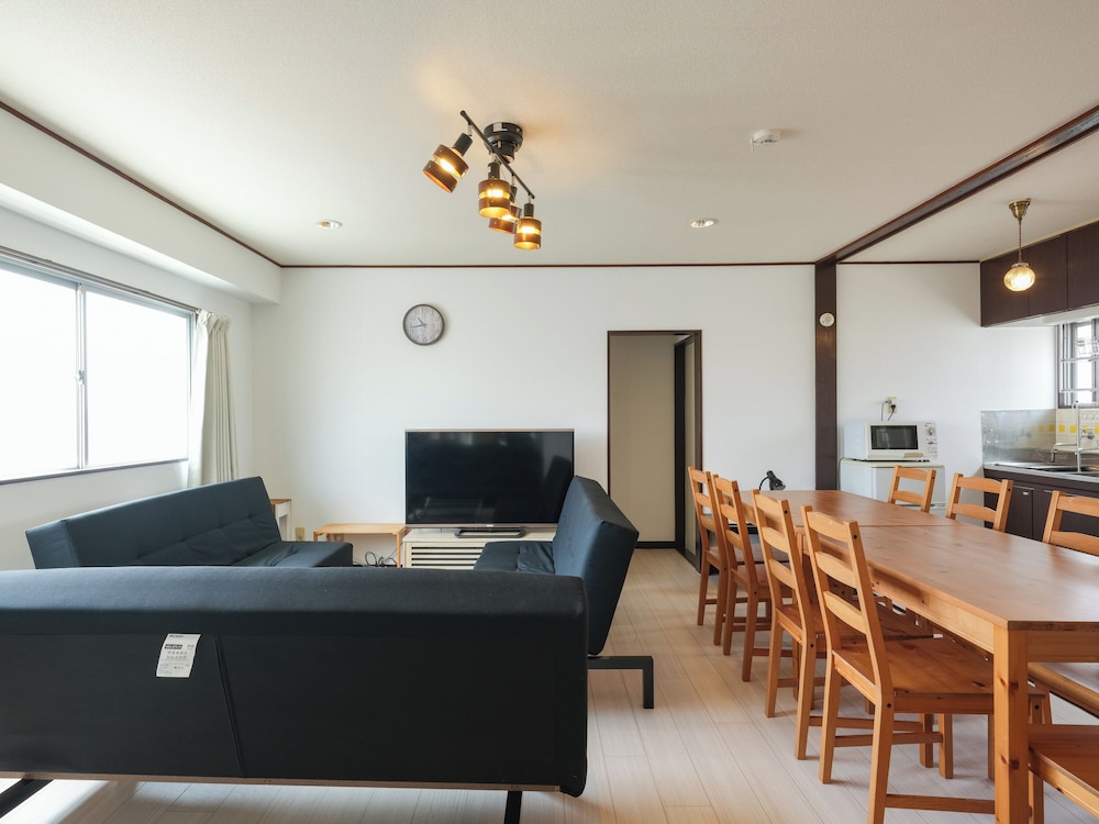 Apartment photo 1