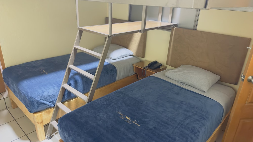 Deluxe Quadruple Room photo 2