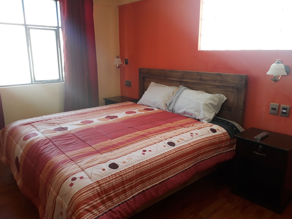 Deluxe Studio, 1 Queen Bed photo 2