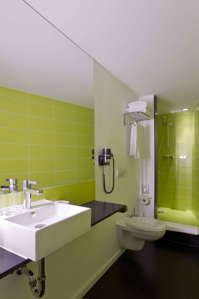 Grand Double or Twin Room thumbnail 5