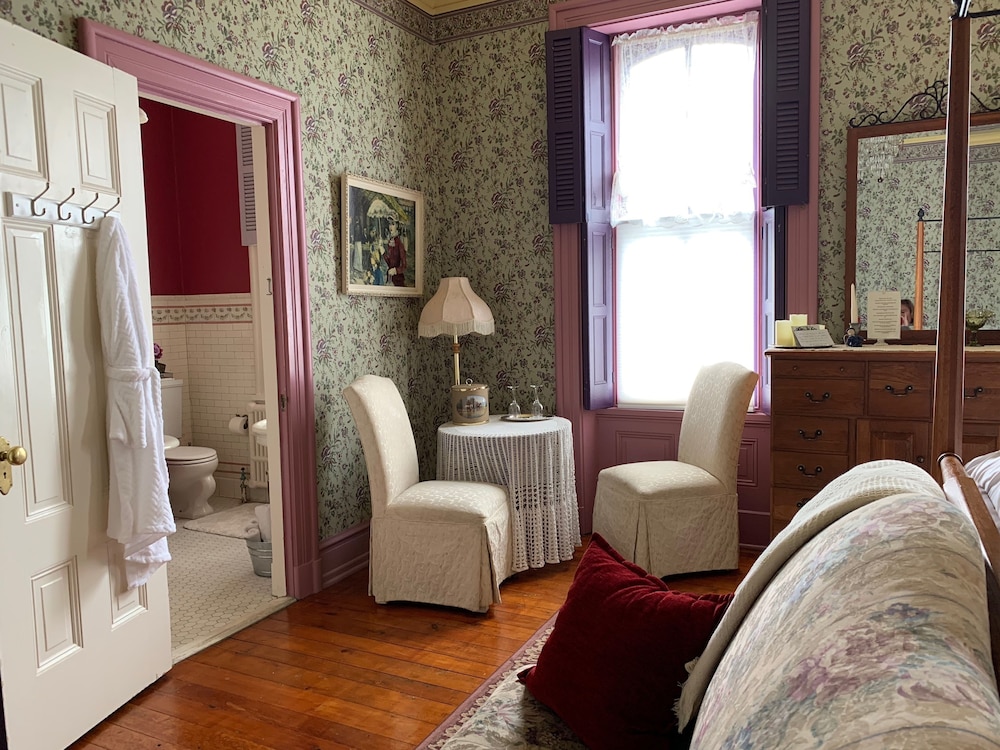 Primrose Suite photo 2