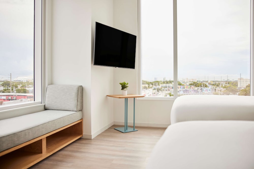 Room, 2 Double Beds, Corner
