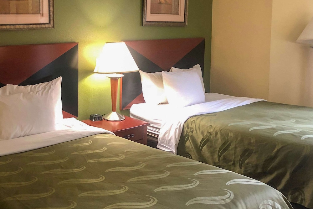Standard Double Room, 2 Double Beds, Smoking - Photo 3