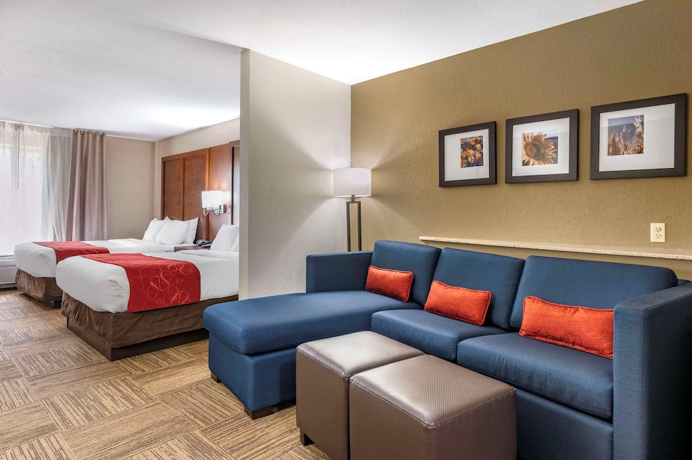 Suite, Multiple Beds, Non Smoking (Upgrade) photo 1