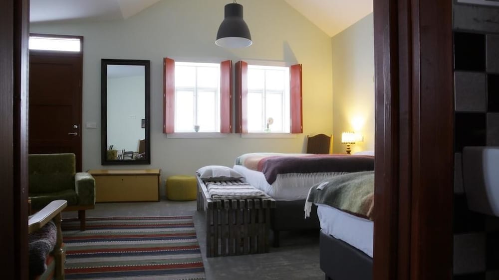 Quadruple Room, Private Bathroom (Guli/blái fiskur) photo 1