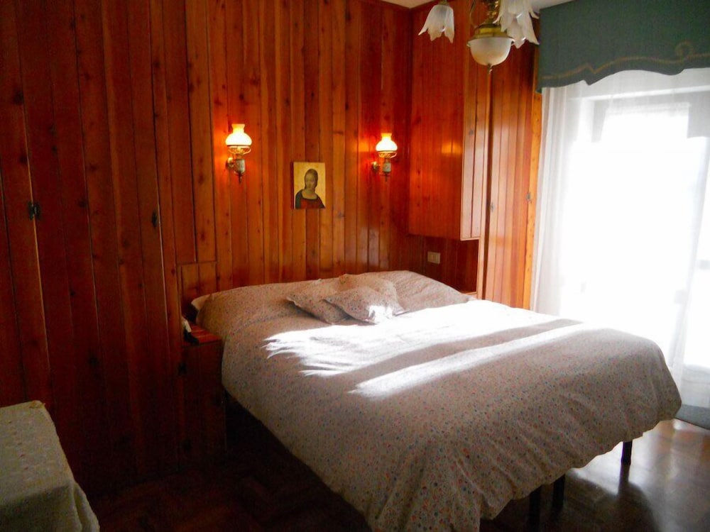 Basic Double or Twin Room