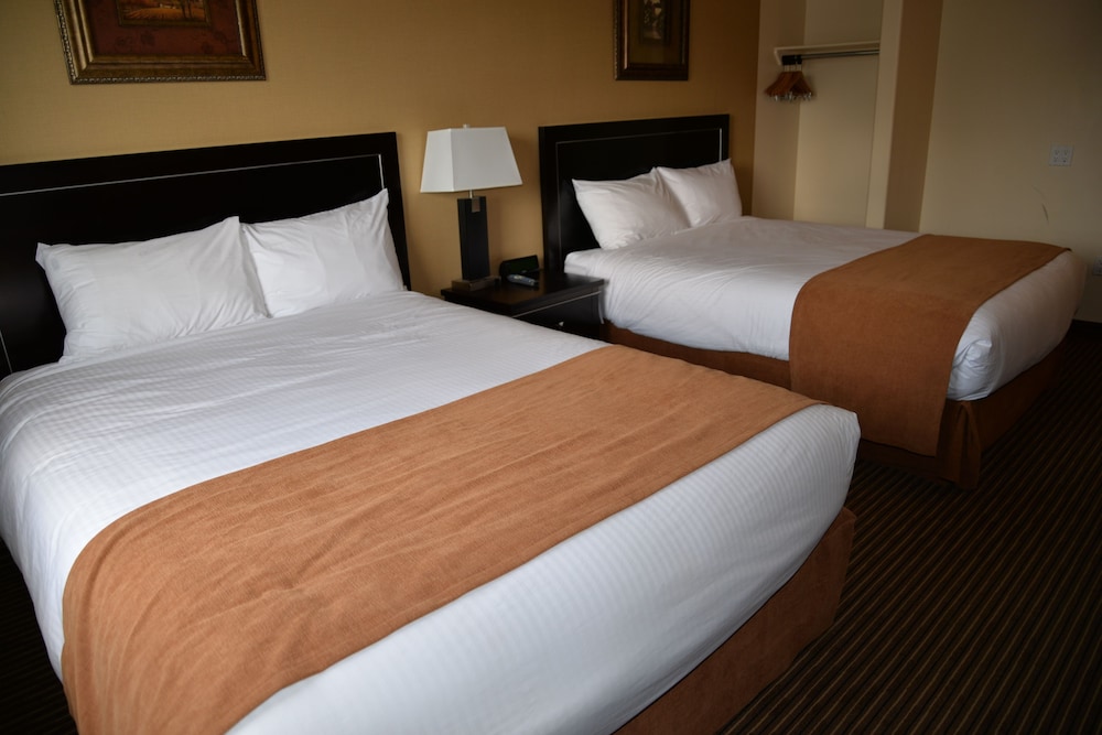 Room, 2 Queen Beds, Non Smoking photo 2