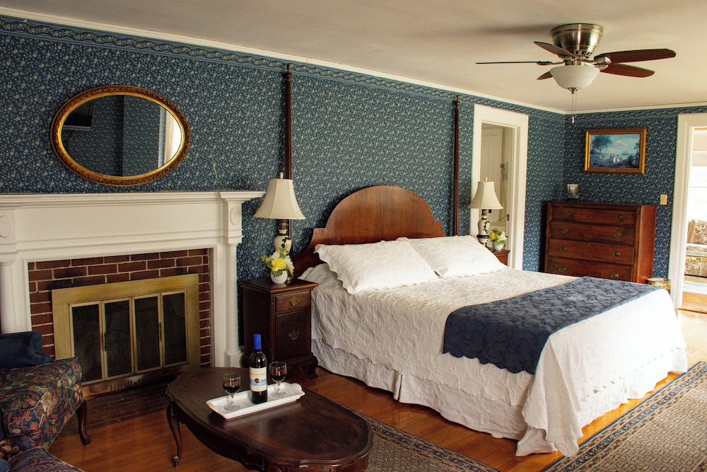 M2 Deluxe Suite photo 1