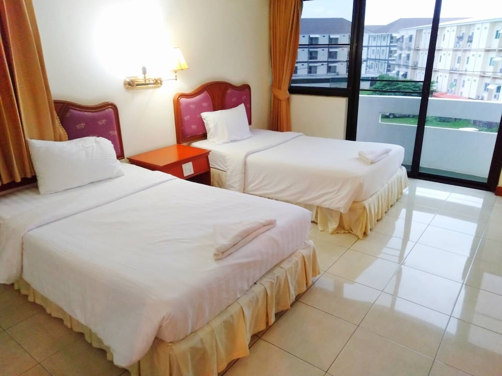 Deluxe Twin Room, 2 Twin Beds, Non Smoking photo 2