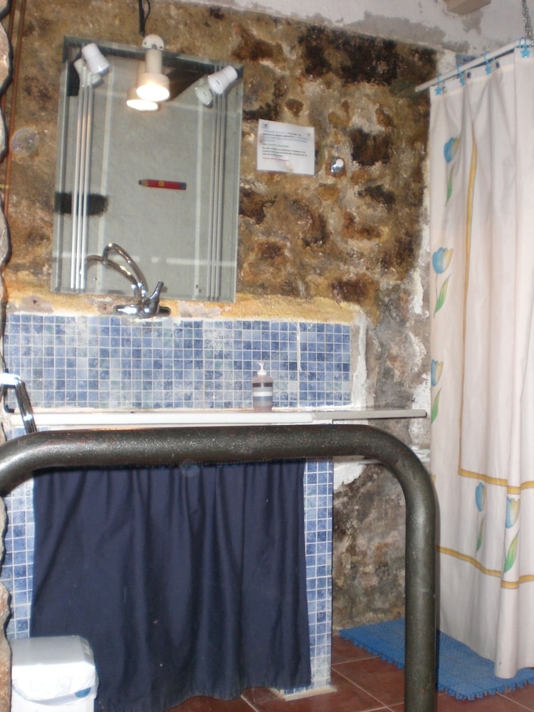 Family Room, Private Bathroom photo 2