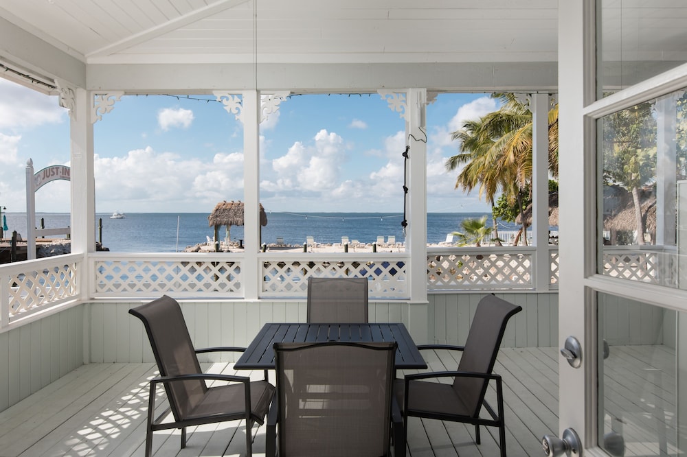 Suite, Oceanfront